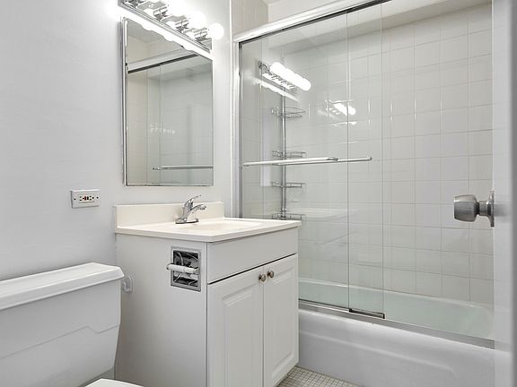 5th image of 345 E 80th St APT 20A