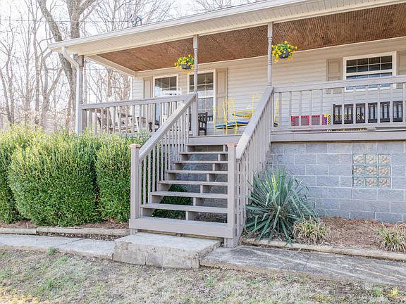 2nd image of 10014 Welch Dr