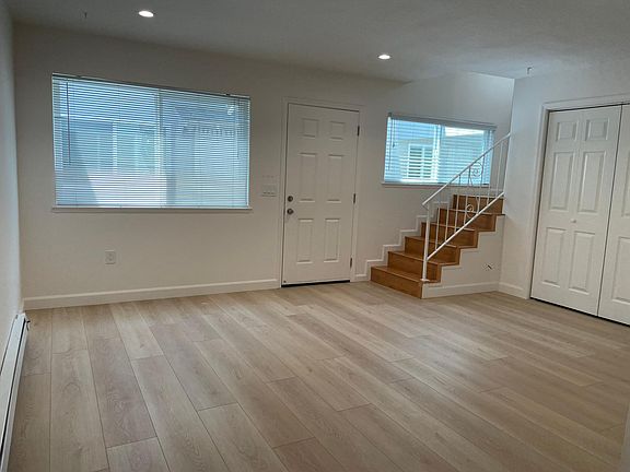 3rd image of 19514 Greenwood Ct #4
