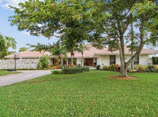 25 Rabbits Run, Palm Beach Gardens, FL 33418