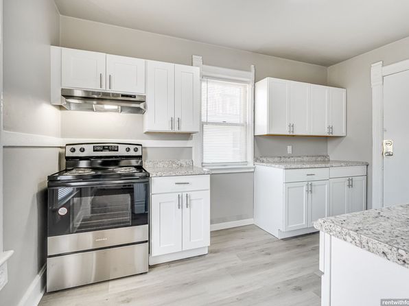 803 N Broadway St #404