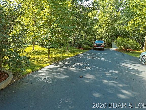 3rd image of 29 Vienna Woods Dr