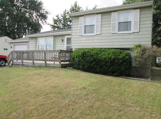 3213 Lantern Dr, Oregon, OH 43616
