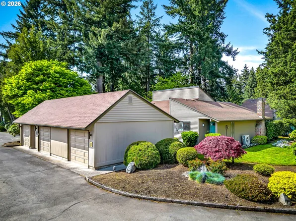 8109 NE 14th St APT D, Vancouver, WA 98664