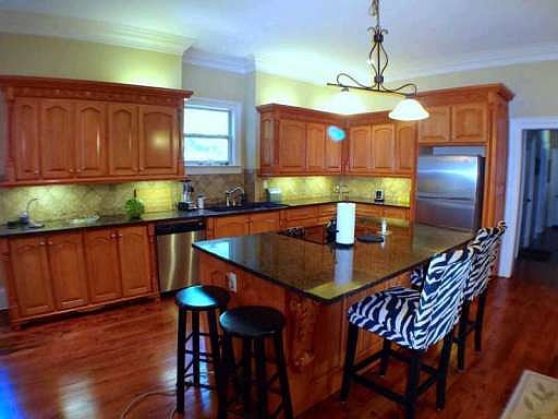 5th image of 418 Haven Ln