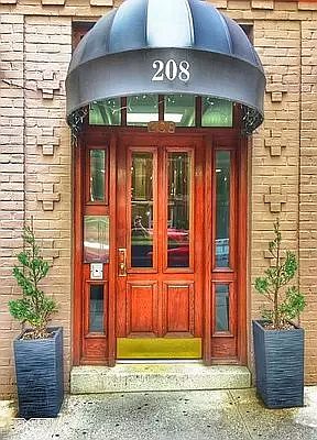 5th image of 208 E 70th St APT 5F
