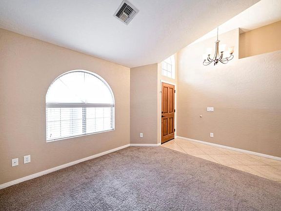 5th image of 914 E San Remo Ave