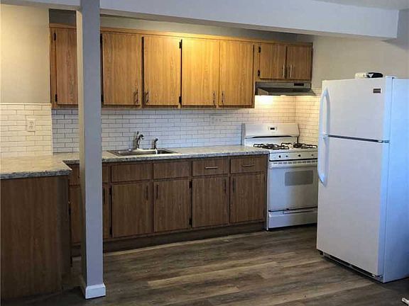 2nd image of 79 Oak St