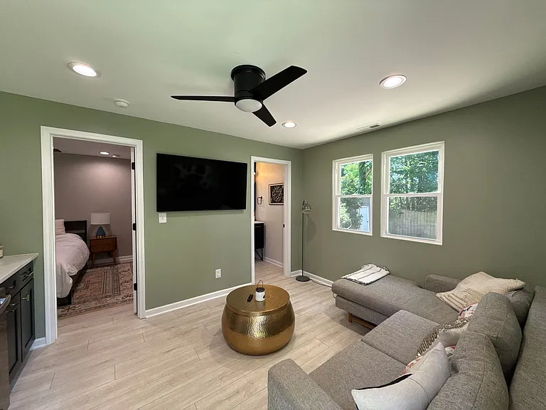 2016 Lombardy Cir — Photo 24