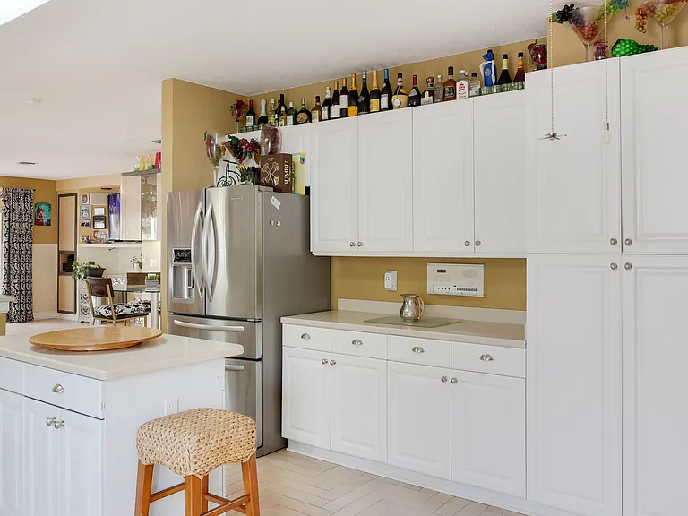 2070 Chagall Cir — Photo 17