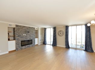 1055 River Rd APT 310, Edgewater, NJ 07020