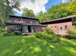 260 Hickory Ridge Rd S, Putney, VT 05346