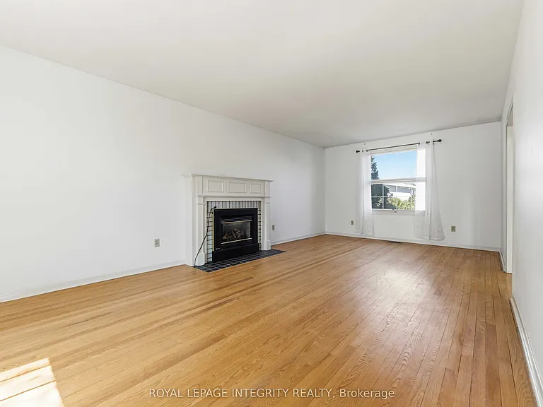 1842 Playfair Dr — Photo 6