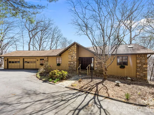 1105 High Vista Dr, Mills River, NC 28759