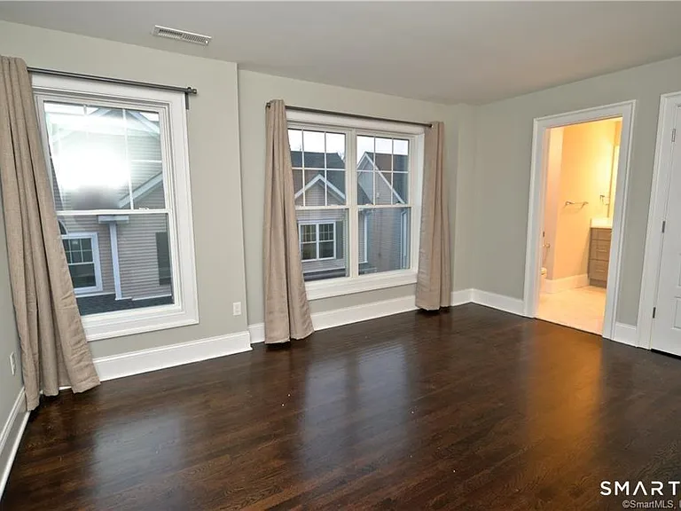 115-71 Colonial Rd — Photo 18