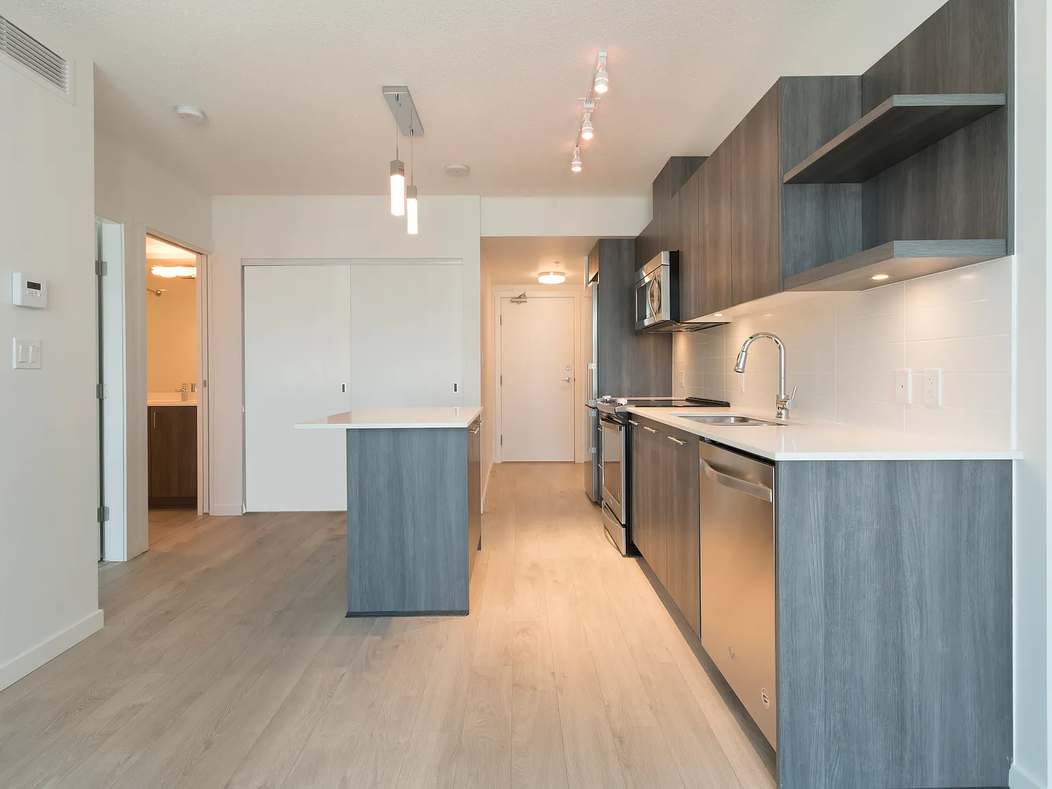 Aquilini Centre South - 2910 — Photo 2