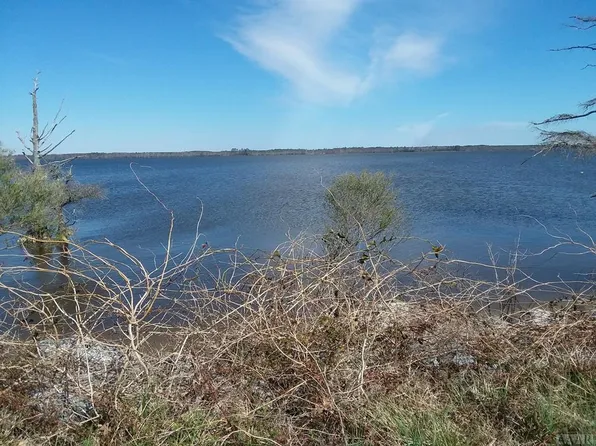 128 Royal Tern Way, Hertford, NC 27944