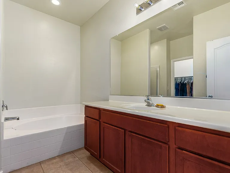 41177 W Lucera Ln — Photo 14