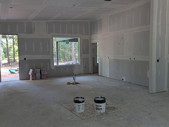 5th image of 100 Marie Ln
