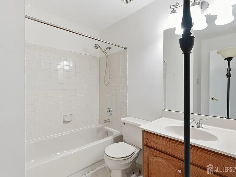 374 Aldeburgh Ave — Photo 11