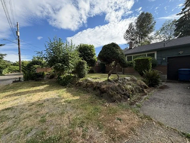 8309 36th Ave S — Photo 2