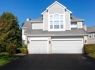 450 Muirfield Ln, Riverwoods, IL 60015