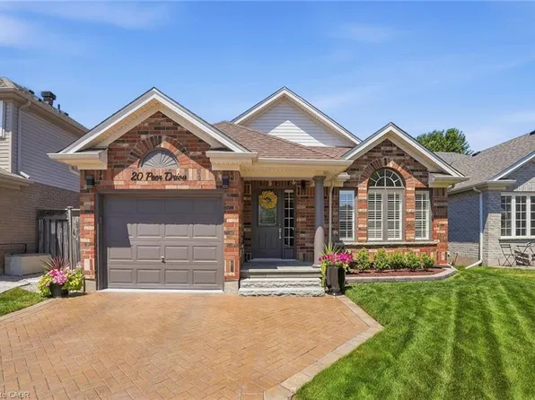 20 Peer Dr, Guelph, ON N1C 1H1