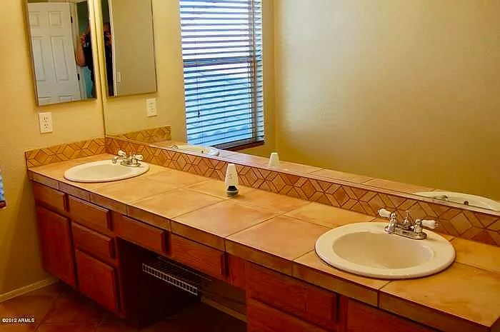 8942 E Shangri La Rd — Photo 9