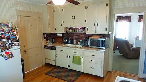3rd image of 226 Water St