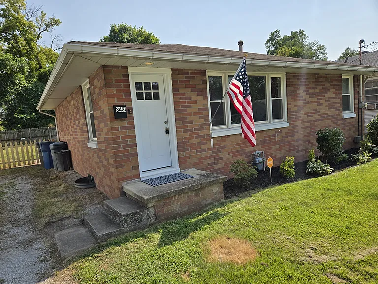 3431 Fullerton Ave — Photo 4
