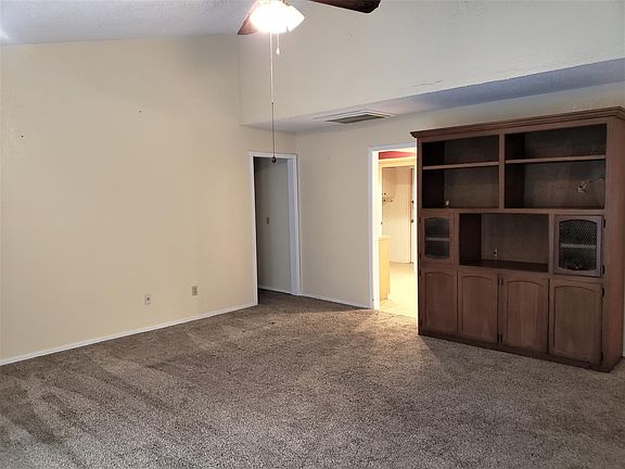 Livingroom view 3, built-in entertainment center