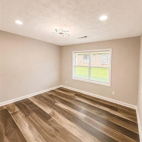 1116 Summer Brook Rd — Photo 15