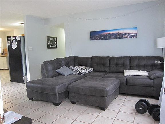 4th image of 809 Donnelly St