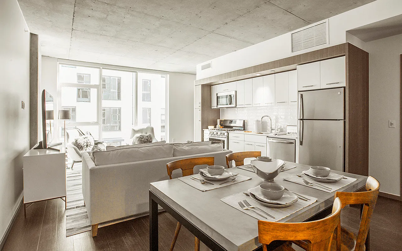 Block 17 Apartments — Photo 3
