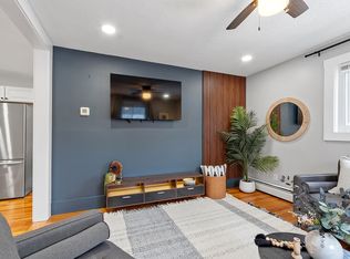 4 McGregor St #B, Derry, NH 03038