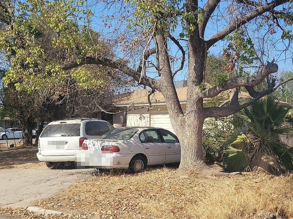 2nd image of 5621 E Sussex Way
