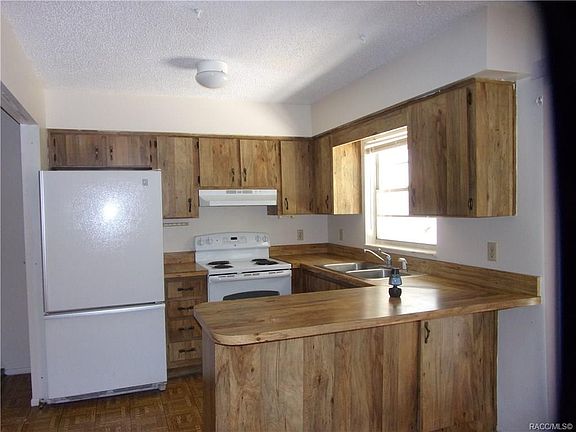 5th image of 2354 S Sandburg Pt