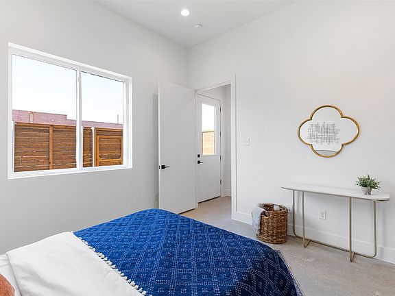 5th image of 2120 Lovedale Ave #103
