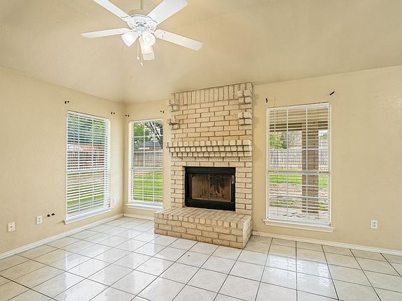 5th image of 119 Encino Dr