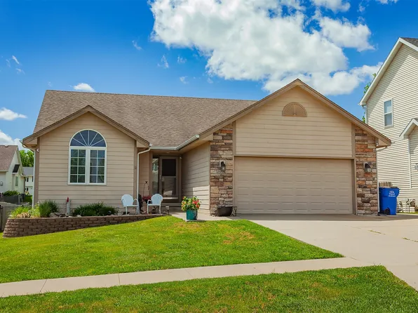 309 N 16th St, Indianola, IA 50125