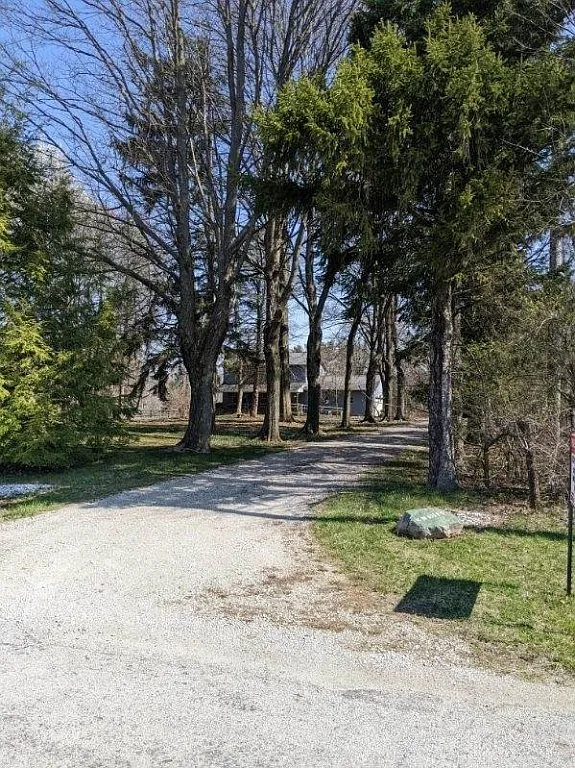 620 Brickel Rd photo 1