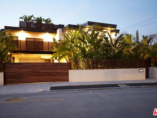 235 Entrada Dr, Santa Monica, CA 90402