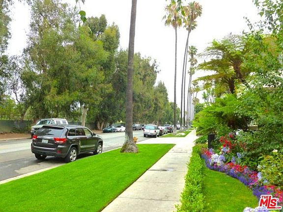 3rd image of 12328 Montana Ave