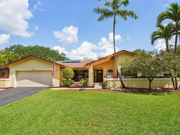 12105 Lymestone Way, Cooper City, FL 33026