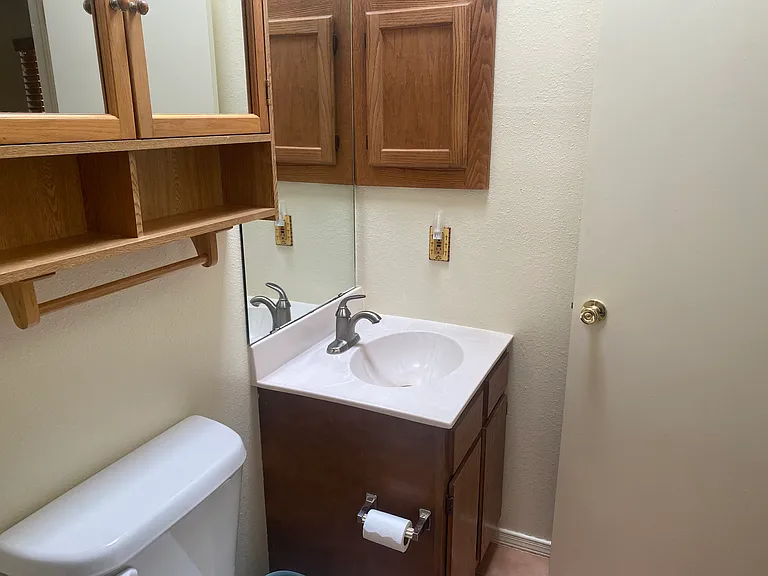1908 Christine Ct — Photo 14