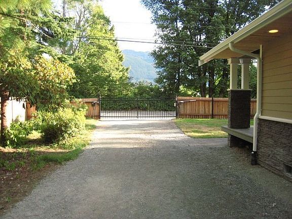 fully fenced yard w/gates