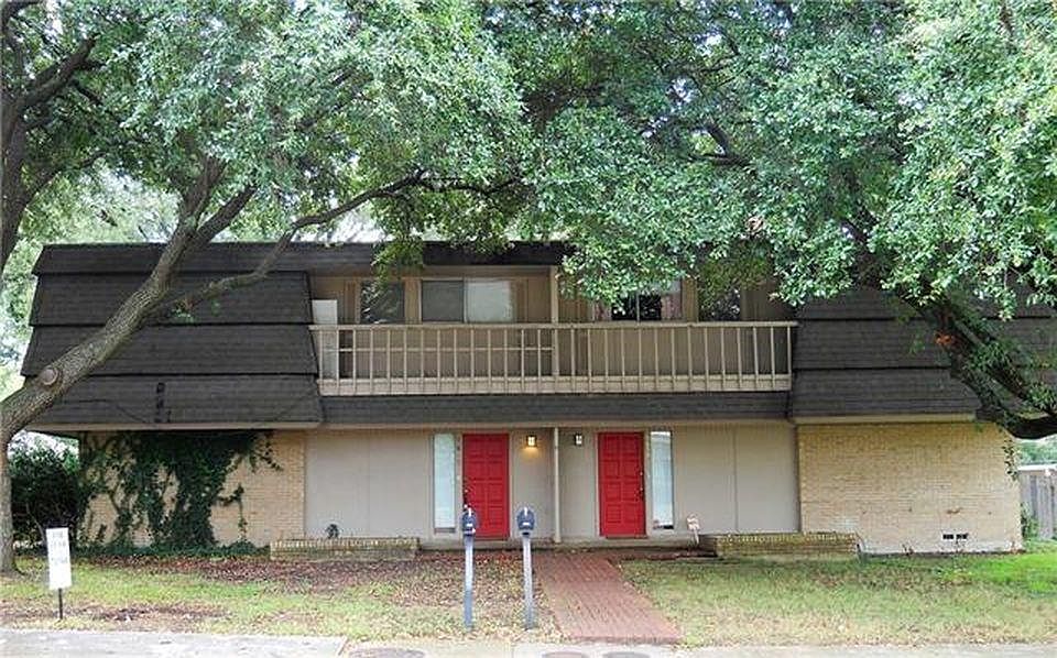 1st image of 7618 Village Trail Dr