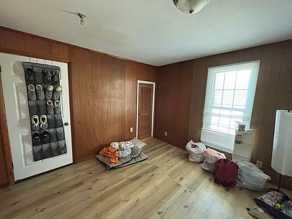 4th image of 309 Culberson Ave