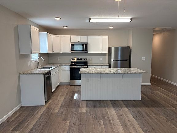 3rd image of 4116 W 56th Pl