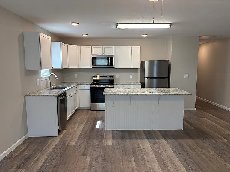 4116 W 56th Pl — Photo 3